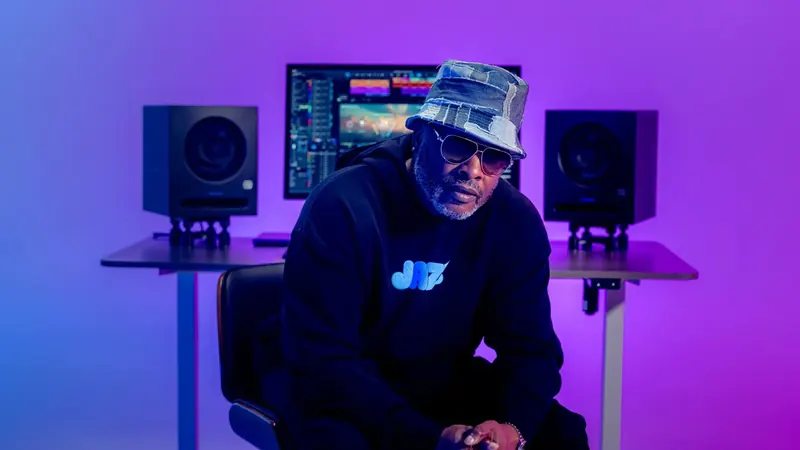 DJ Jazzy Jeff Soundstage Gradient image for Studio One Pro 7 Launch