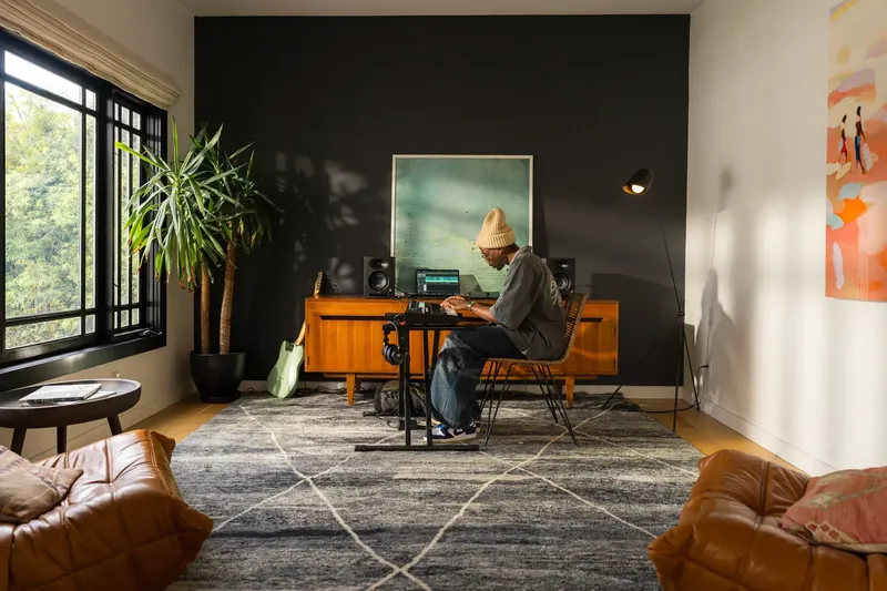 PreSonus Quantum Launch Mad Keys Lifestyle Image