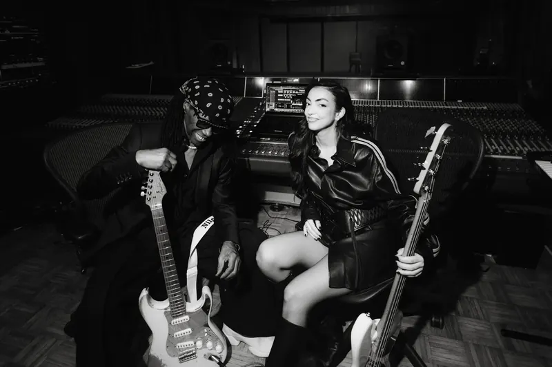 fender-studio-pro-nyc-lifestyle-9